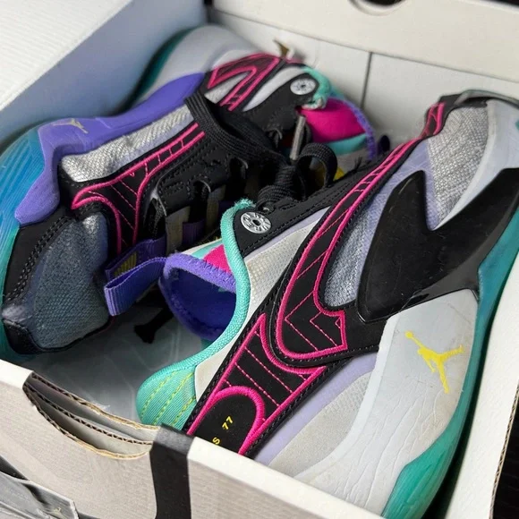 Nike Luka 2 Grade School Basketball Shoes Wolf Grey/Speed Yellow kid Jordans 4.5 - Picture 4 of 13